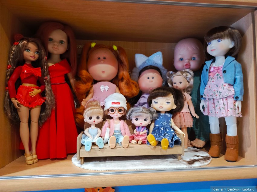2025 год и мои куколки — Коллекции игровых кукол (Playline): фото полок (фото 4)