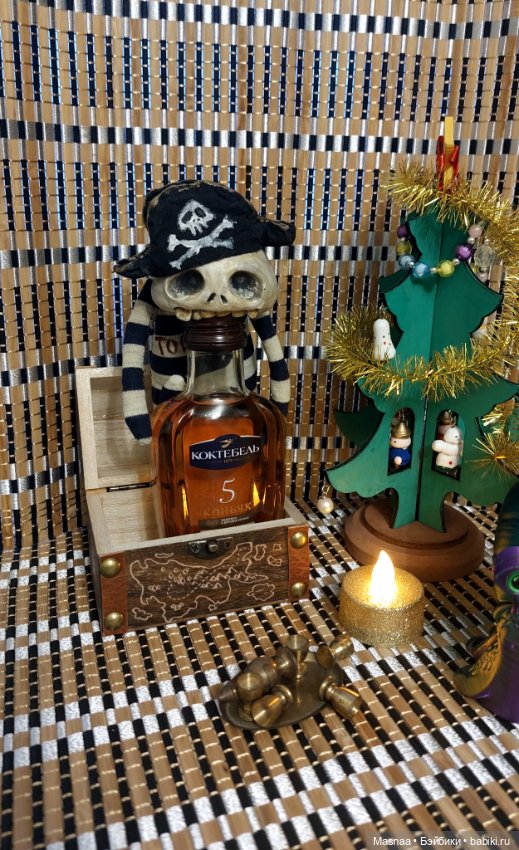 Ё-хо-хо и нету рома 😞 — Авторские игрушки из разных материалов: синельная проволока (фото 2)