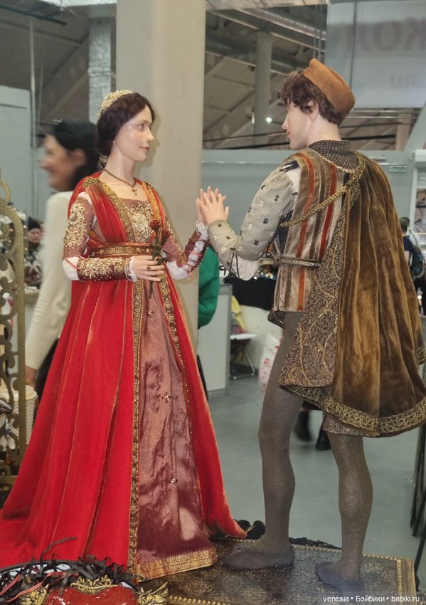 Новогодний бал кукол на Тишинке