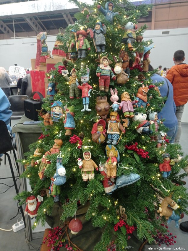 Паолки на выставке Бал кукол