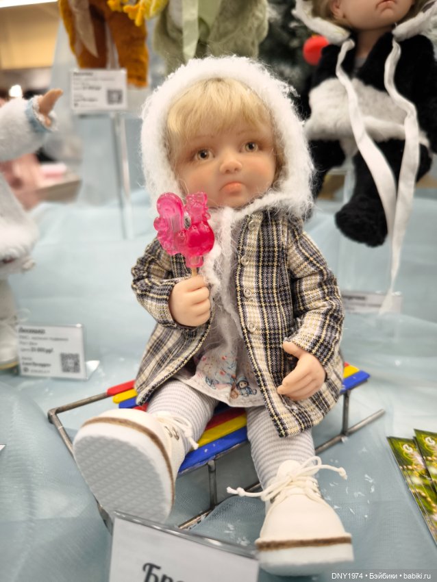 Еще немного фото с Зимнего бала кукол