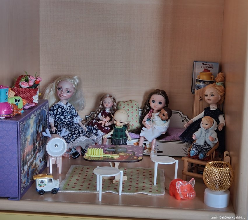 Комнатка для мелких куколок)) (фото 8)