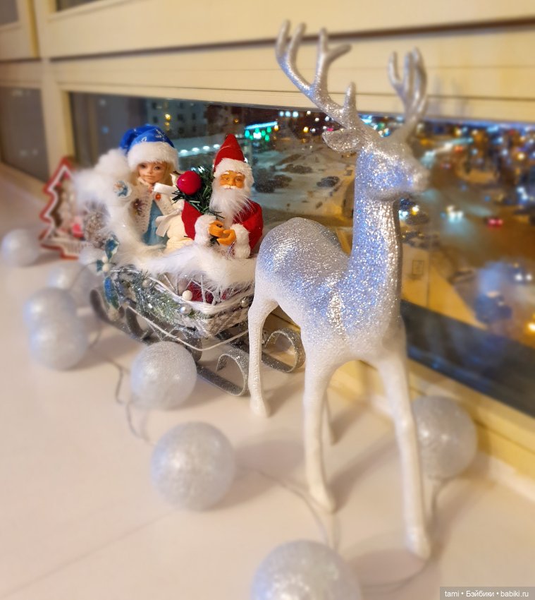 Комнатка для мелких куколок))