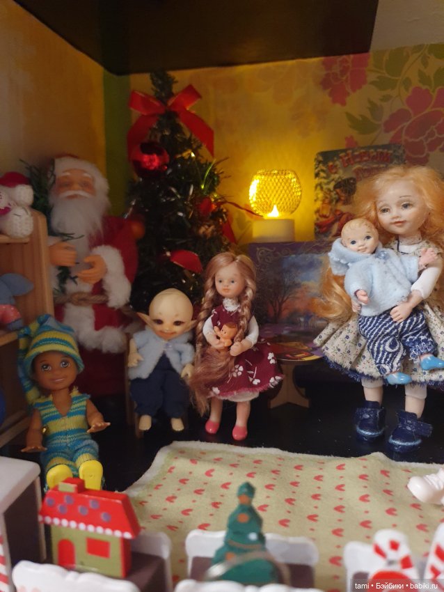 Комнатка для мелких куколок)) (фото 7)
