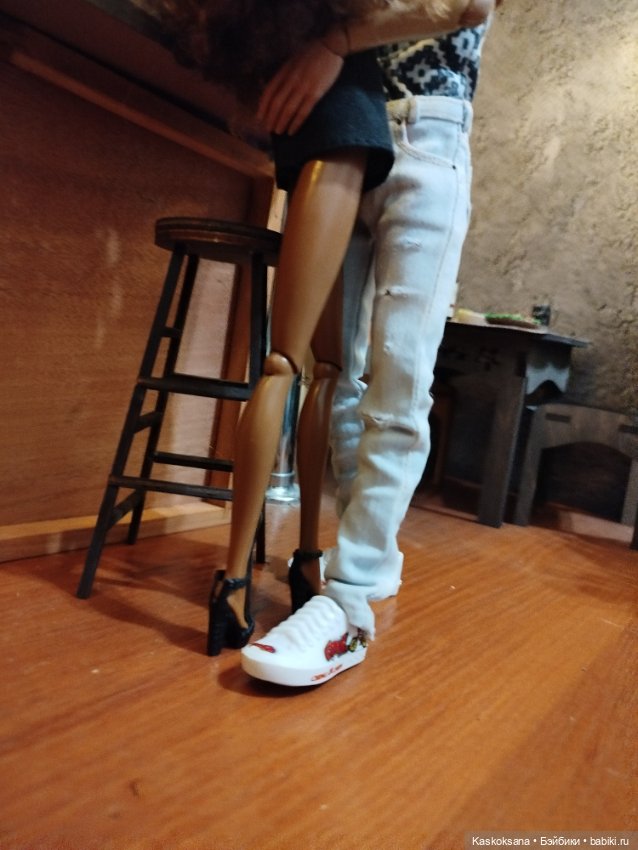 Новая локация "Бар-паб" — Зарисовки из кукольной жизни: фотоистории (фото 8)