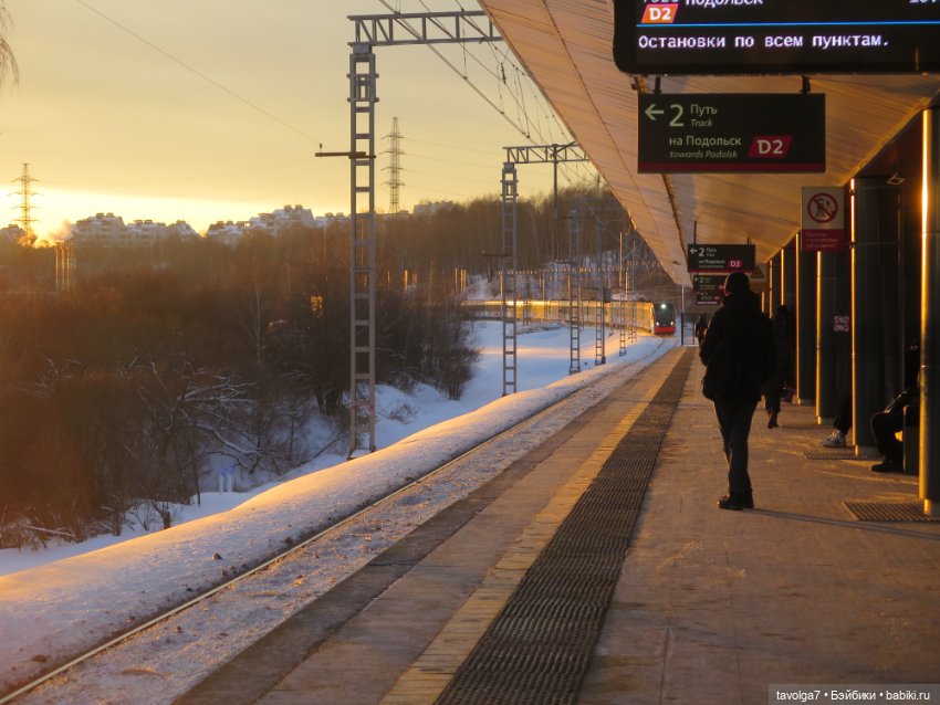 "Раз, два, три. За твоей спиной - лабиринт."