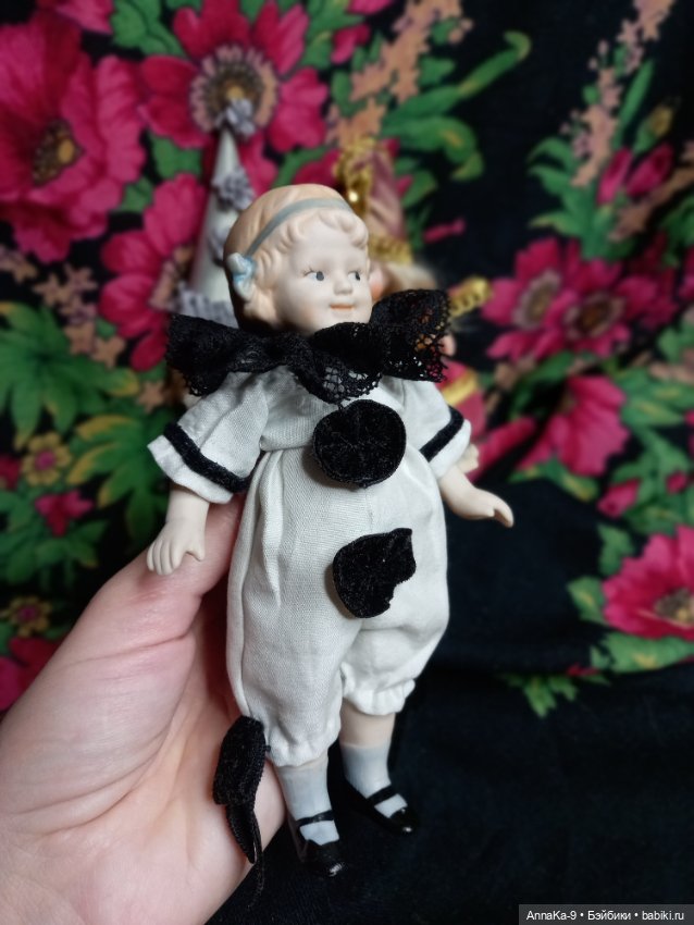 Примерка карнавальных костьюмов моими mignonette