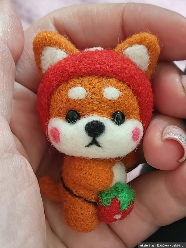 Клубничкин — Валяные игрушки из шерсти: сухое валяние (фото 2)