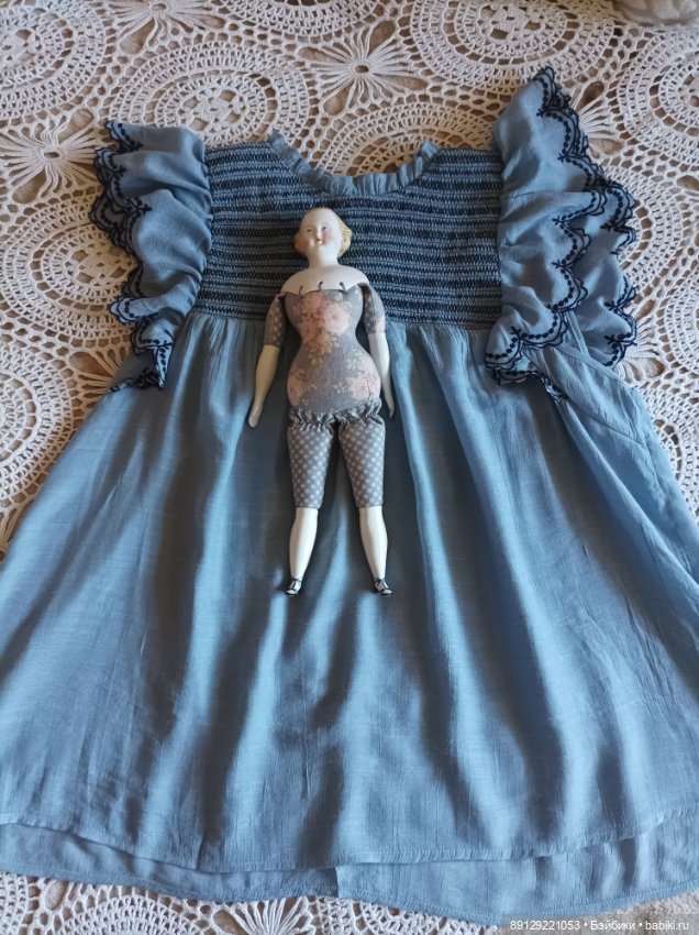 Новый наряд для Алисы — Редкие антикварные куклы и реплики: воск (фото 2)