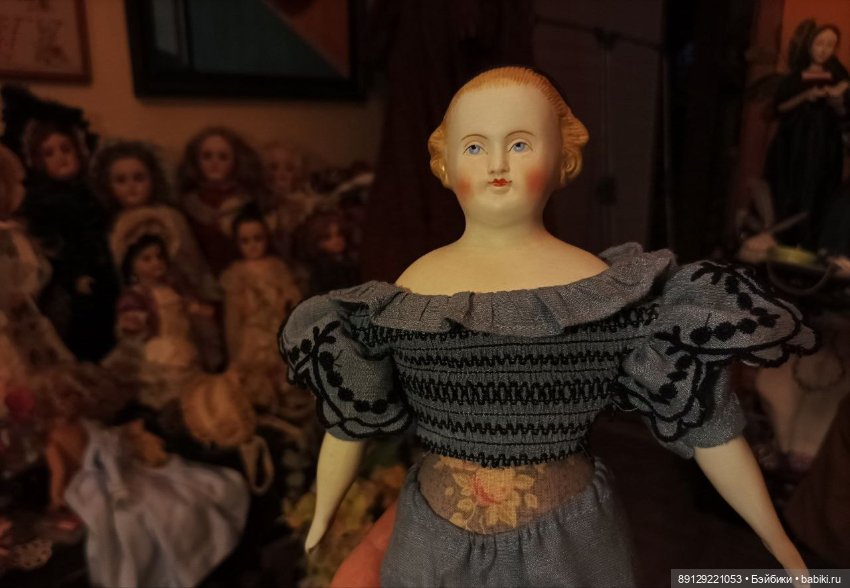 Новый наряд для Алисы — Редкие антикварные куклы и реплики: воск (фото 6)