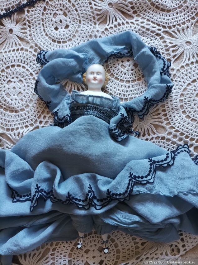 Новый наряд для Алисы — Редкие антикварные куклы и реплики: воск (фото 3)