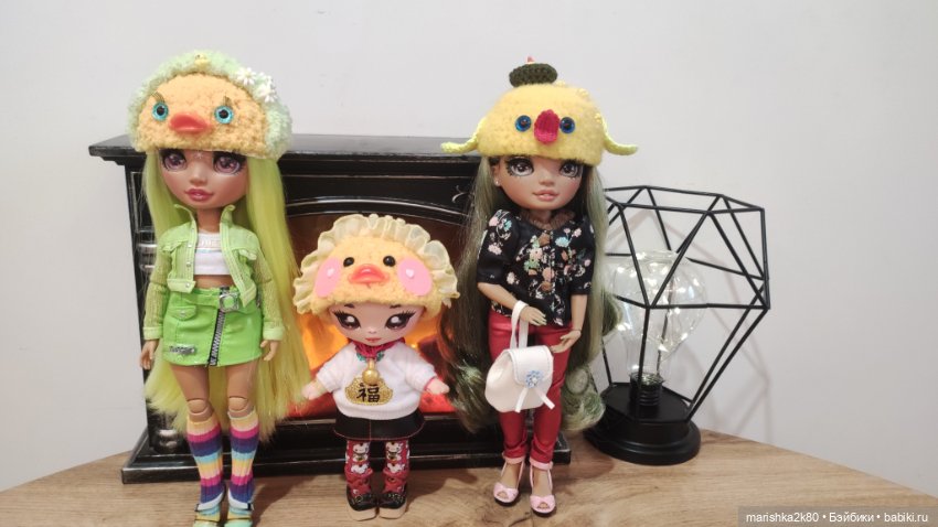 Новые шапки — Одежда и обувь для кукол своими руками: фото