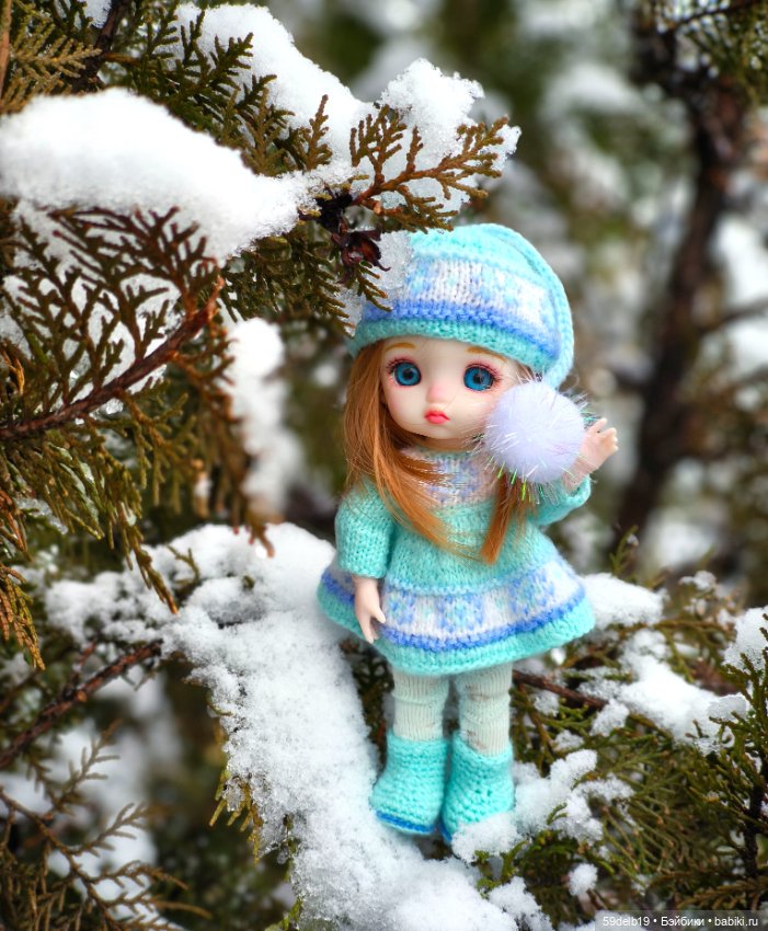 Снег выпал только в январе