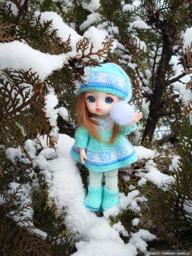 Снег выпал только в январе