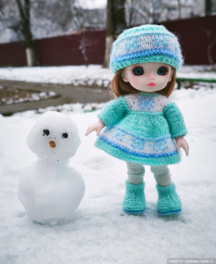 Снег выпал только в январе