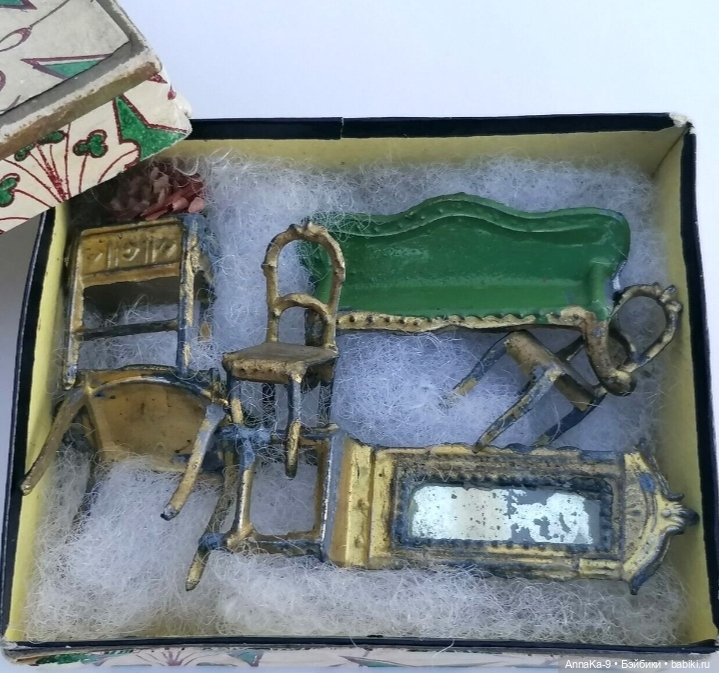 Мебель из металла для миньонет