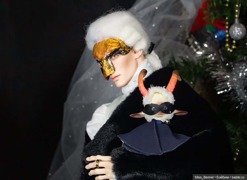 Маски у новогодней ёлочки (фото 4)