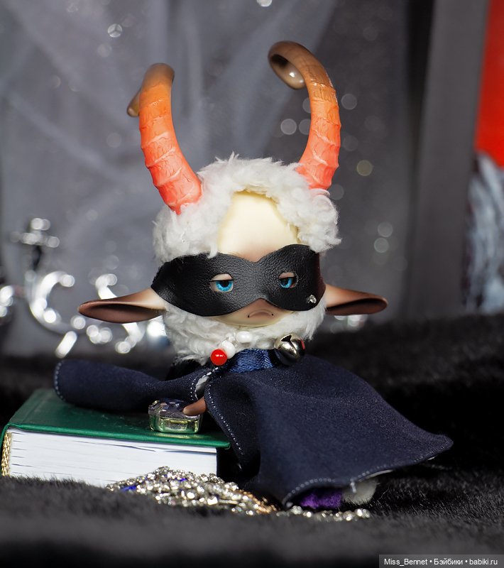 Маски у новогодней ёлочки (фото 2)