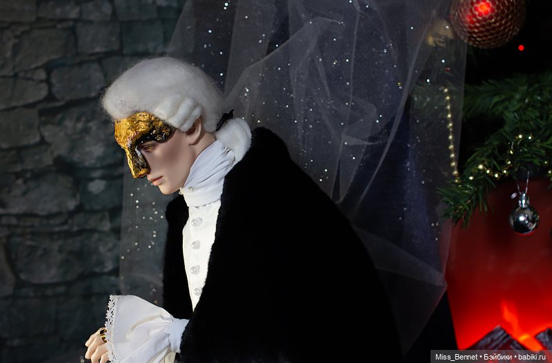 Маски у новогодней ёлочки (фото 8)