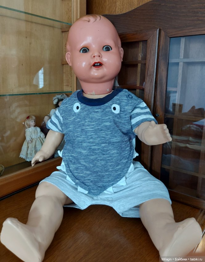 Как идет современная одежда старинным куклам