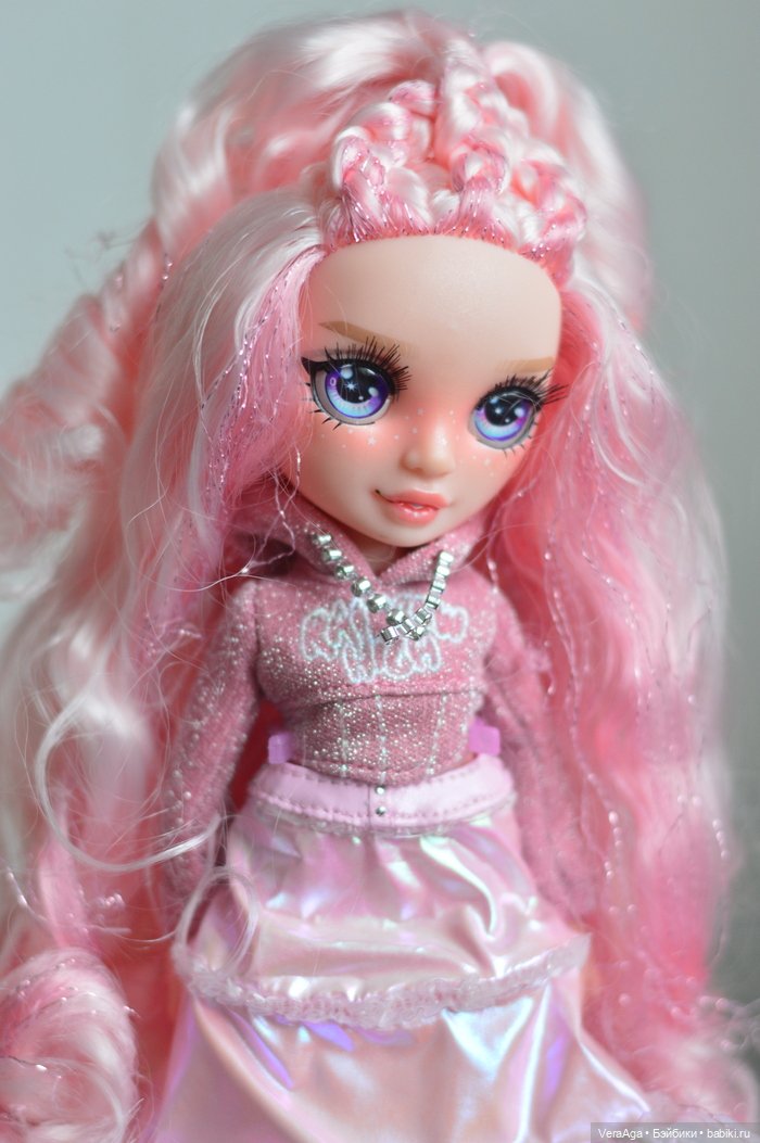 Белла Winter Wonderland — Куклы Rainbow High (Рейнбоу Хай (фото 9)