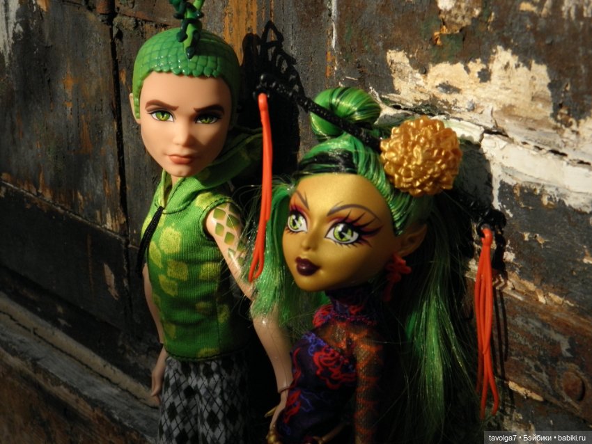 Год Змеи 2025 — Куклы Monster High и Ever After High: G1