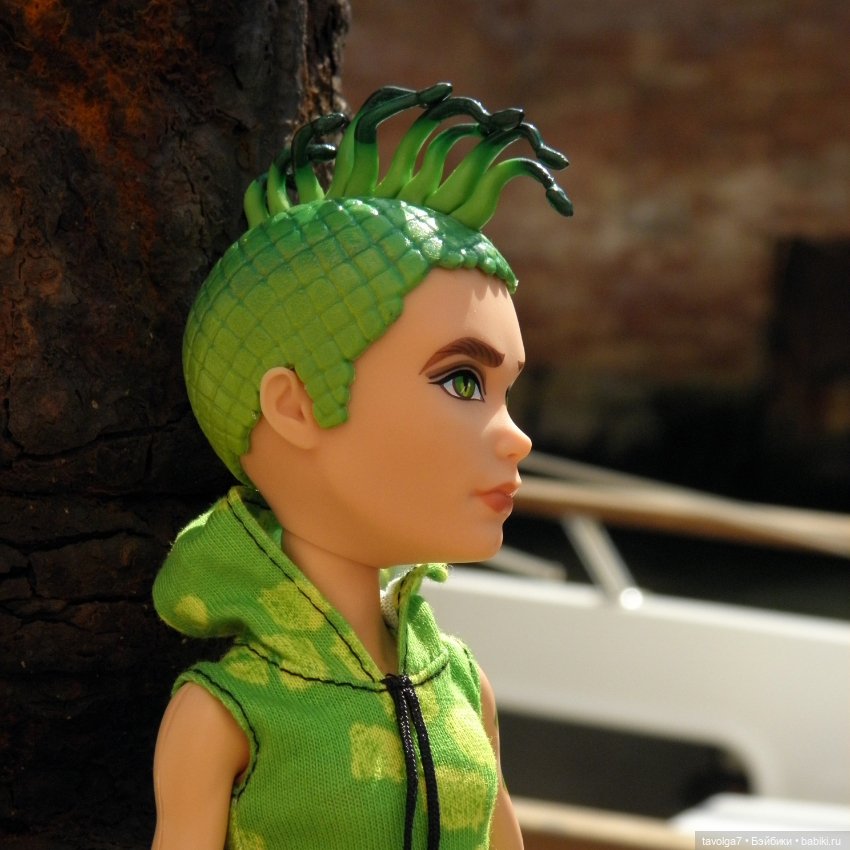 Год Змеи 2025 — Куклы Monster High и Ever After High: G1