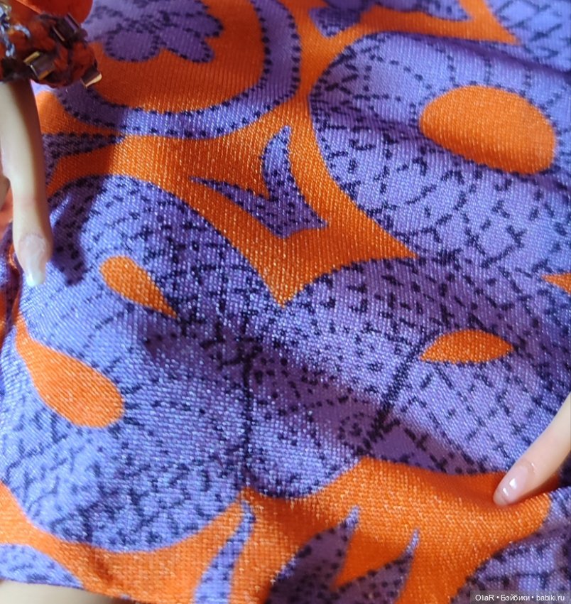 "Провожаем Дракона,встречаем Змею!" (в провокационно-ярком версачевском)