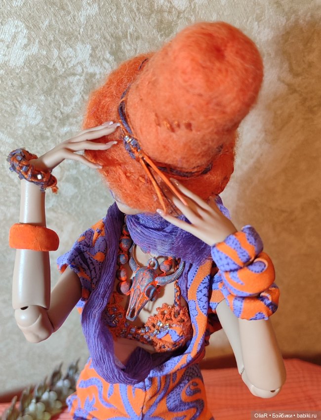 "Провожаем Дракона,встречаем Змею!" (в провокационно-ярком версачевском)