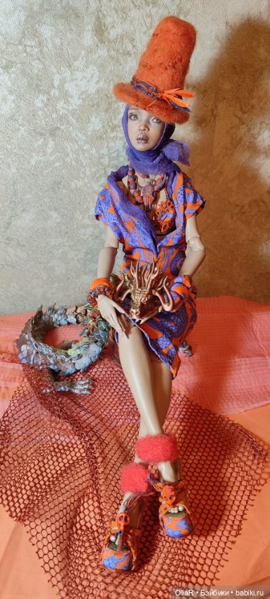 "Провожаем Дракона,встречаем Змею!" (в провокационно-ярком версачевском)