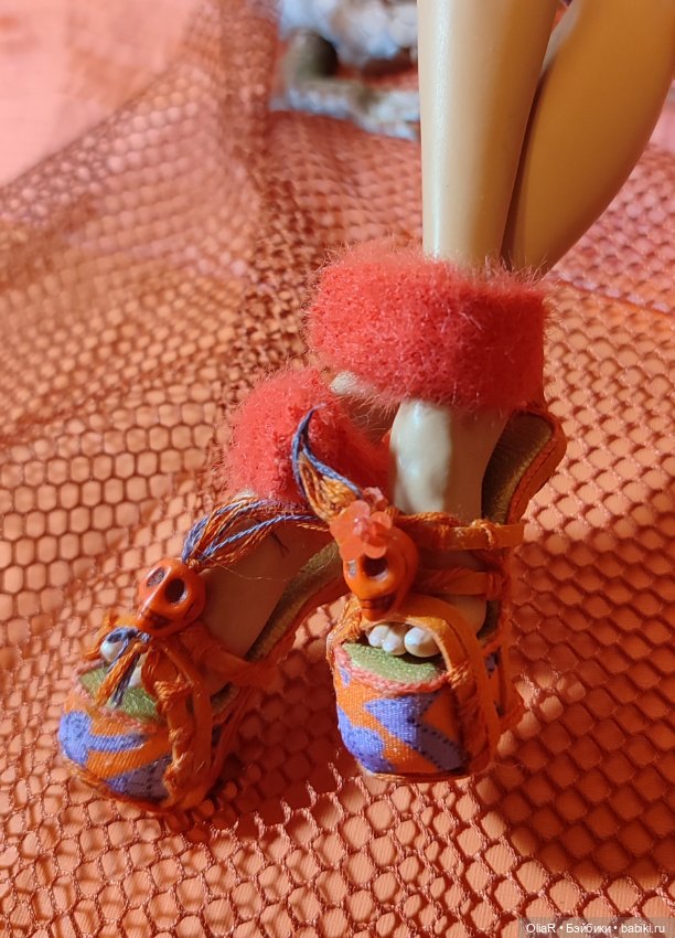 "Провожаем Дракона,встречаем Змею!" (в провокационно-ярком версачевском) (фото 7)