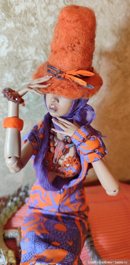 "Провожаем Дракона,встречаем Змею!" (в провокационно-ярком версачевском)