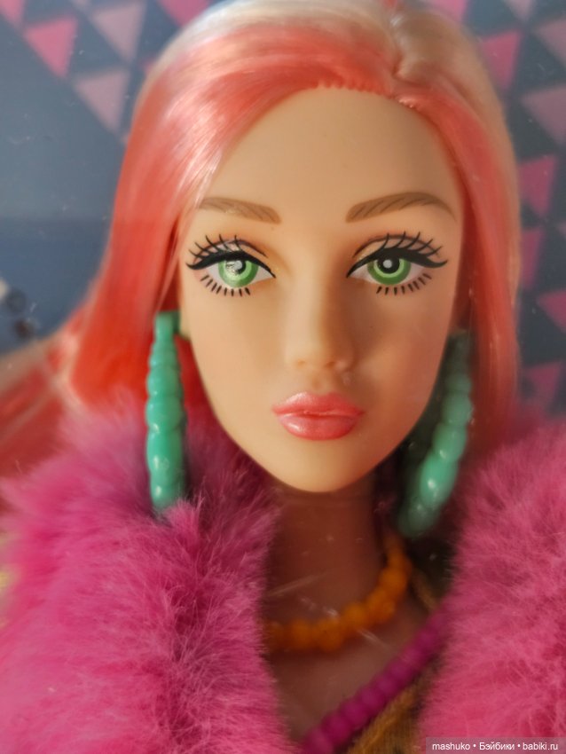Ложка дёгтя в бочке меда — Аналоги Барби и куклы 1/6: клоны 90 (фото 5)