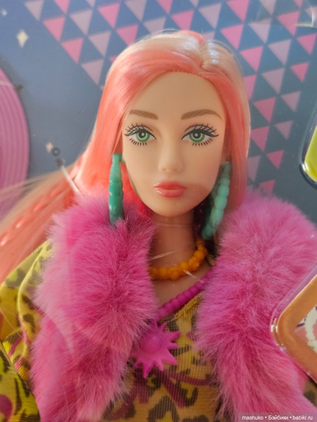 Ложка дёгтя в бочке меда — Аналоги Барби и куклы 1/6: клоны 90 (фото 2)
