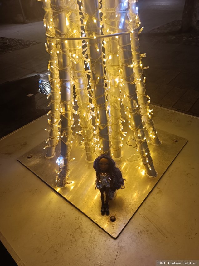 Трудная жизнь Кристал Бэйли (фото 8)