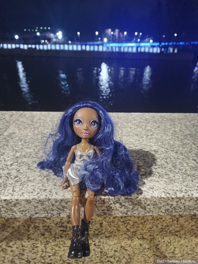 Трудная жизнь Кристал Бэйли