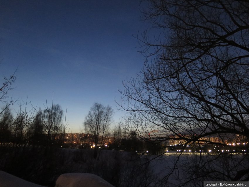 "Поворот на весну в городе без птиц..."