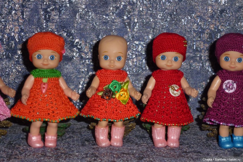 Авторские вязаные платья\наряды на кукол Chou chou 12 cm (Zapf Creation - Шу-шу - 12 см) (фото 6)