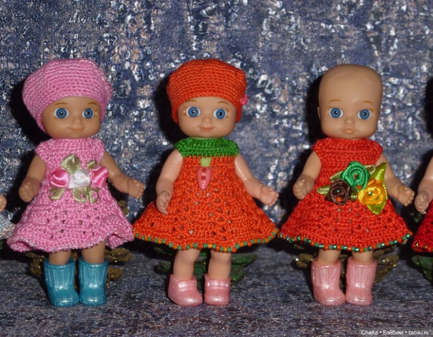 Авторские вязаные платья\наряды на кукол Chou chou 12 cm (Zapf Creation - Шу-шу - 12 см) (фото 5)