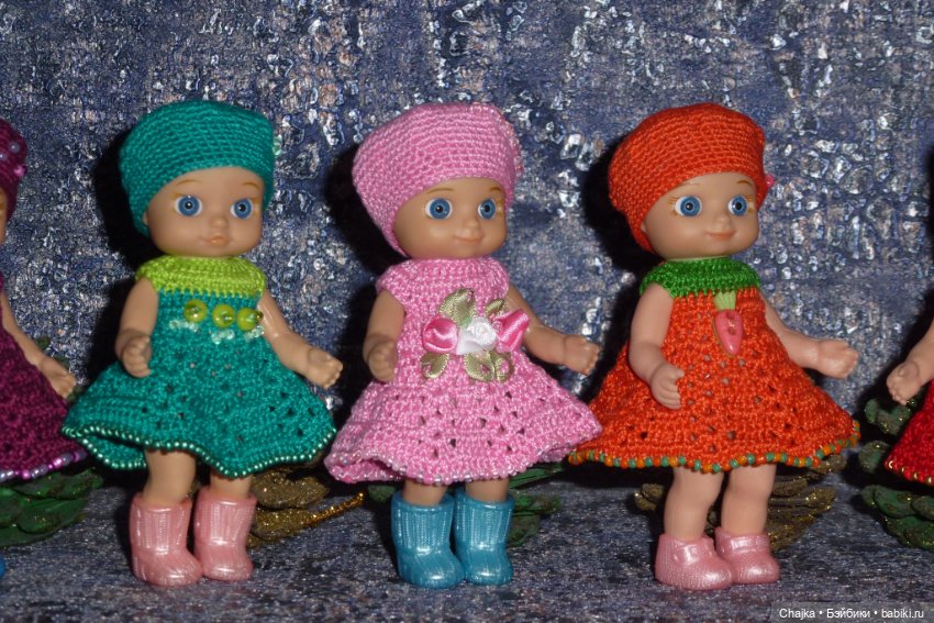 Авторские вязаные платья\наряды на кукол Chou chou 12 cm (Zapf Creation - Шу-шу - 12 см) (фото 9)