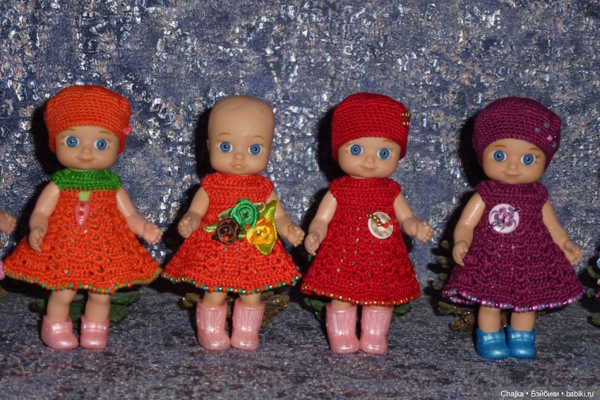 Авторские вязаные платья\наряды на кукол Chou chou 12 cm (Zapf Creation - Шу-шу - 12 см) (фото 4)