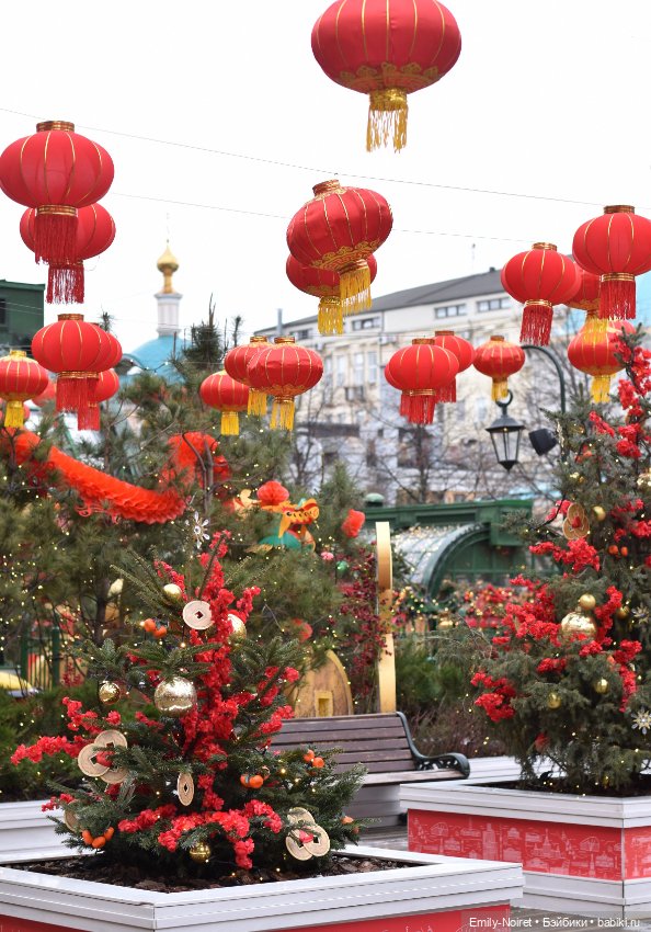 Бонни, Оливия, драконы, панды и Китай в Москве))