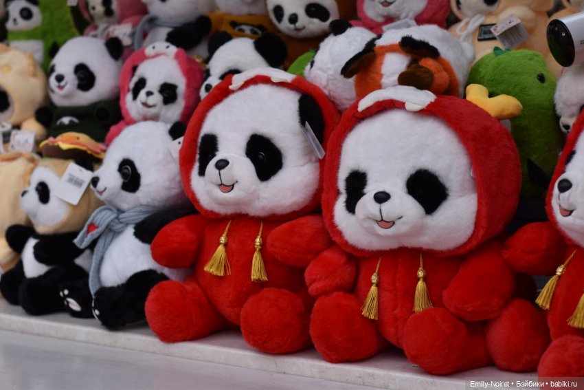 Бонни, Оливия, драконы, панды и Китай в Москве))