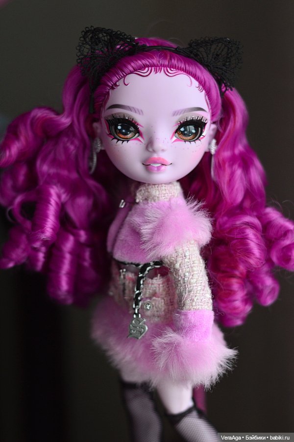 Ретроспективные фото моих Радужек: 2023 год