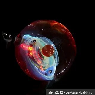 Мир вселенных, пойманных в стекло