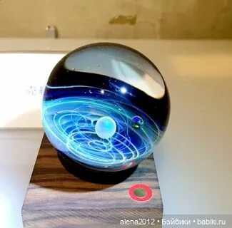 Мир вселенных, пойманных в стекло (фото 3)