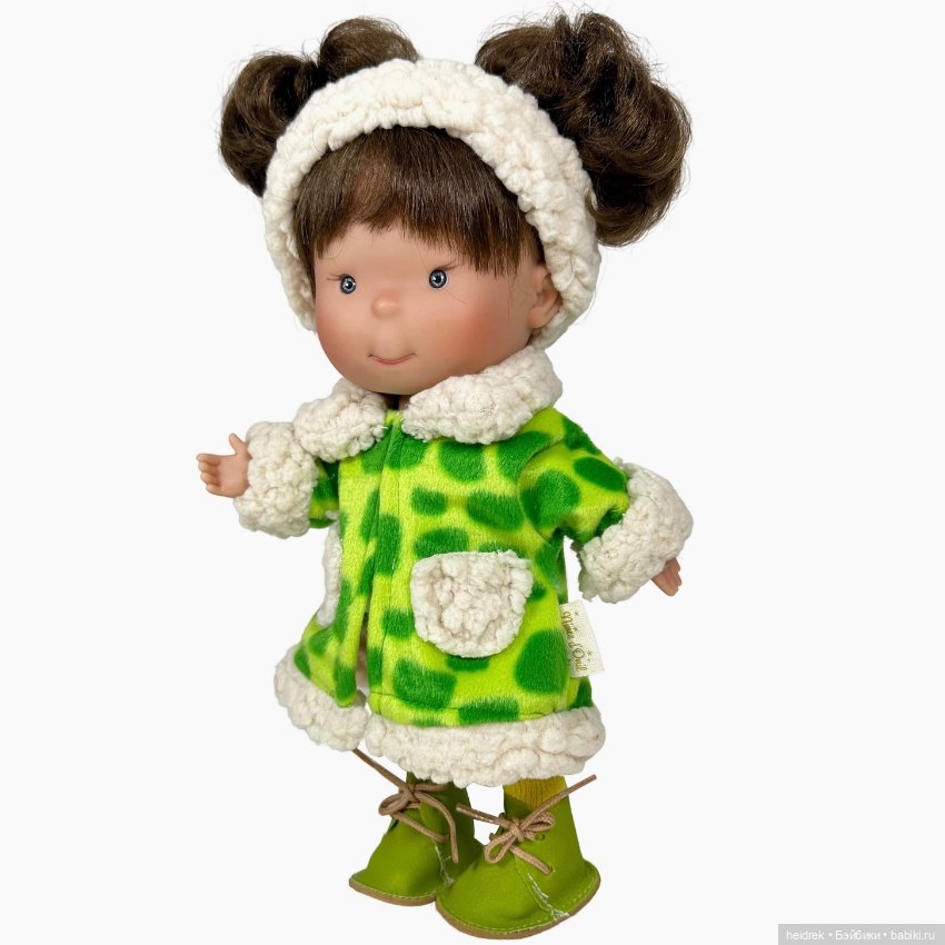 Кукла 30 cm Пиппа Pippa в зелёном пальто GREEN COAT 2025 (фото 3)