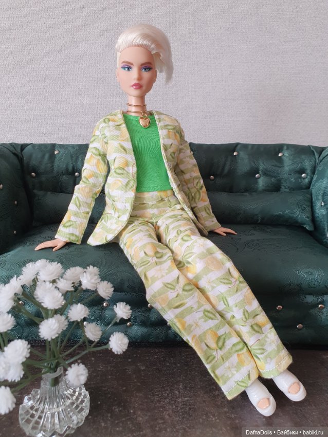 Изумрудный диван — Мебель для кукол и домиков: фото (фото 5)