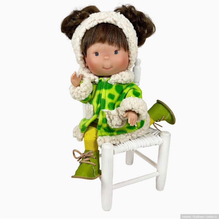 Кукла 30 cm Пиппа Pippa в зелёном пальто GREEN COAT 2025 (фото 8)