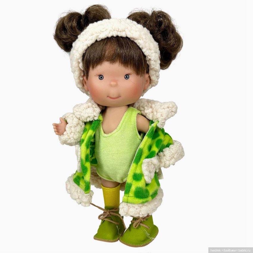 Кукла 30 cm Пиппа Pippa в зелёном пальто GREEN COAT 2025 (фото 2)